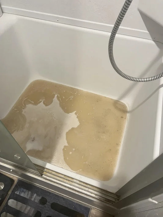 Quand le bain décide de ne plus couler...